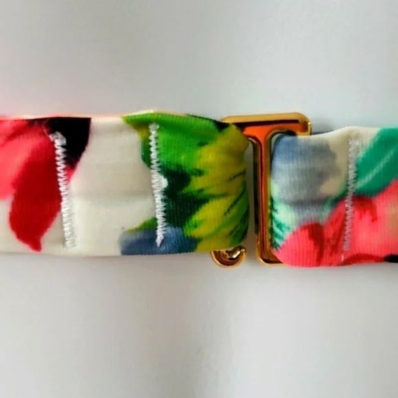 Victoria's Secret Floral Hawaiian Bikini Top - Picture 5 of 6